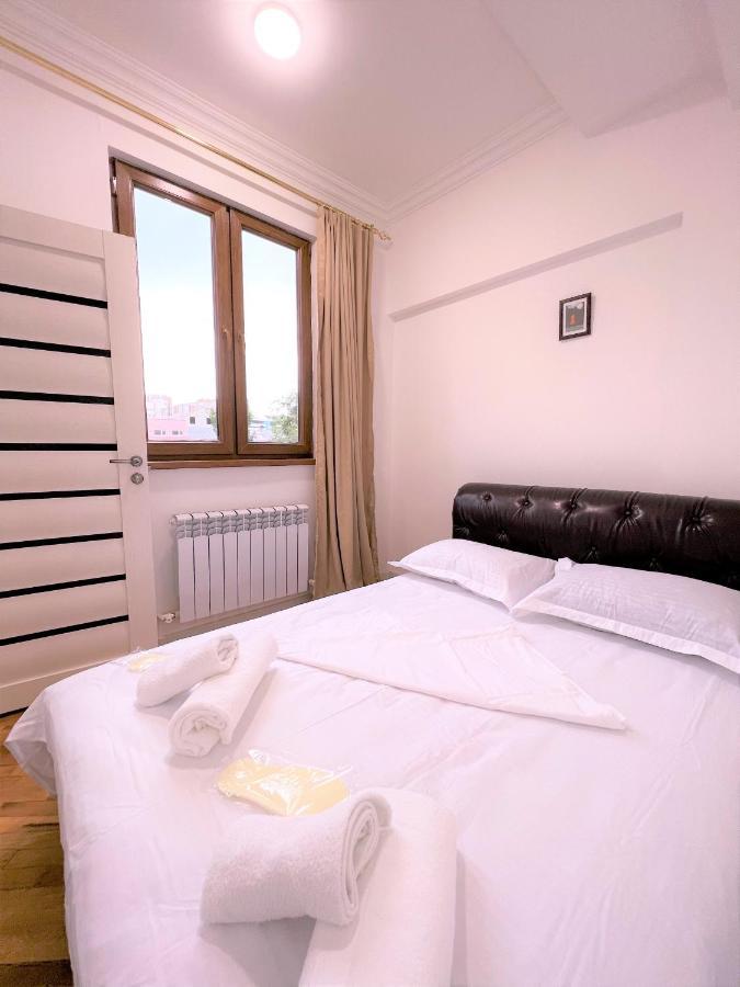 Apartament Cosy Apt Near Republic Square Erywań Zewnętrze zdjęcie