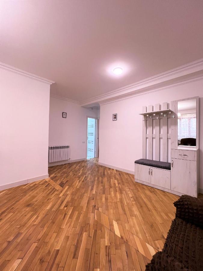 Apartament Cosy Apt Near Republic Square Erywań Zewnętrze zdjęcie