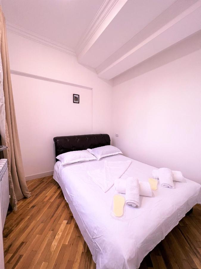 Apartament Cosy Apt Near Republic Square Erywań Zewnętrze zdjęcie